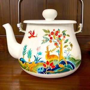 Vintage tea pot